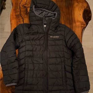 Columbia Black Quilted hooded zip puffer Jacket with Hood boys size small (8)